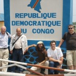 La délégation à l'arrivée à la frontière de Kamvivira/Uvira en RDC