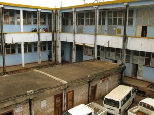 Façade intérieure du bâtiment avant la réhabilitation