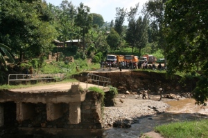 Pont sur la route nationale n°5 reliant le Nord et le Sud - Kivu